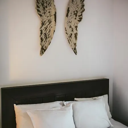 Boutique 3 Levels Town House