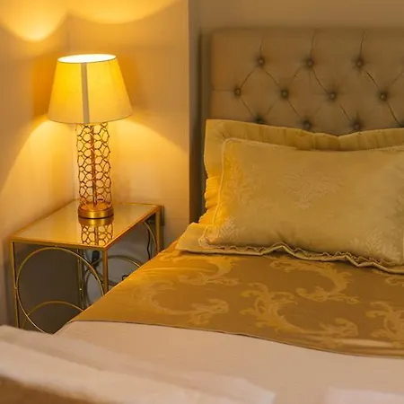 Boutique 3 Levels Town House * Plovdiv